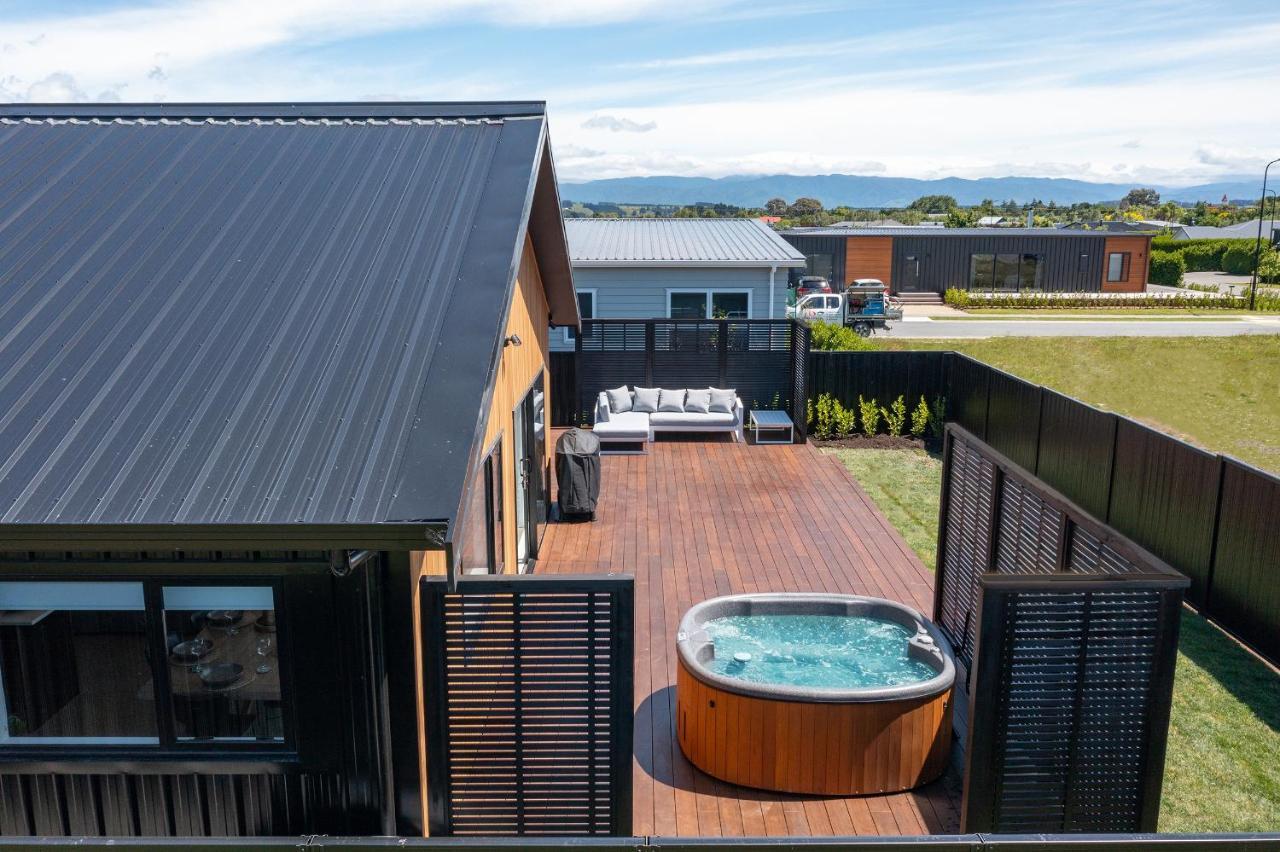 The Green House - Luxury Eco Escape Martinborough Dış mekan fotoğraf